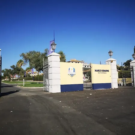 Daire Holidays Homes Rome Golf Aeb
